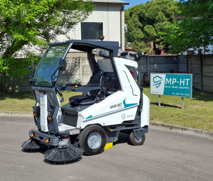 wind-ant_electric-street-sweeper