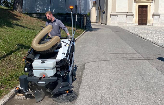 maxwind-spazzamento-viale-cimitero maxwind-spazzamento-viale-cimitero